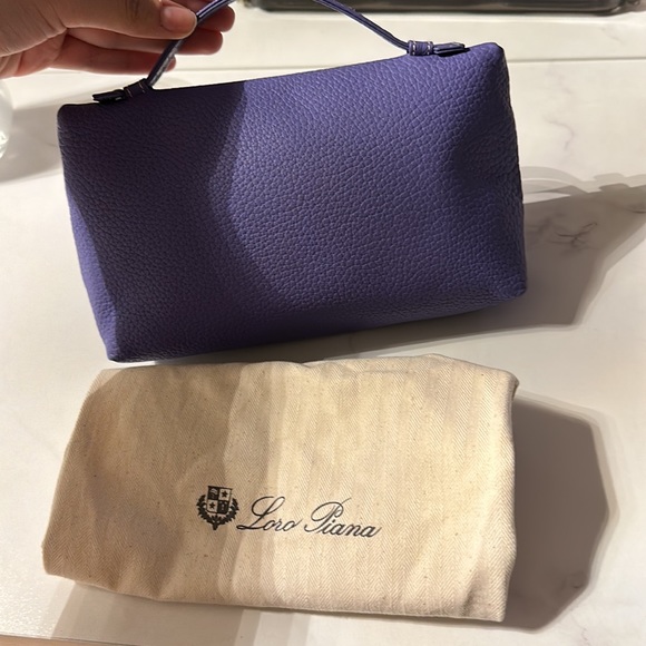 SOLD! Perfect condition, Vintage Purple Loro Piana L-19 Pouch - Picture 4 of 5